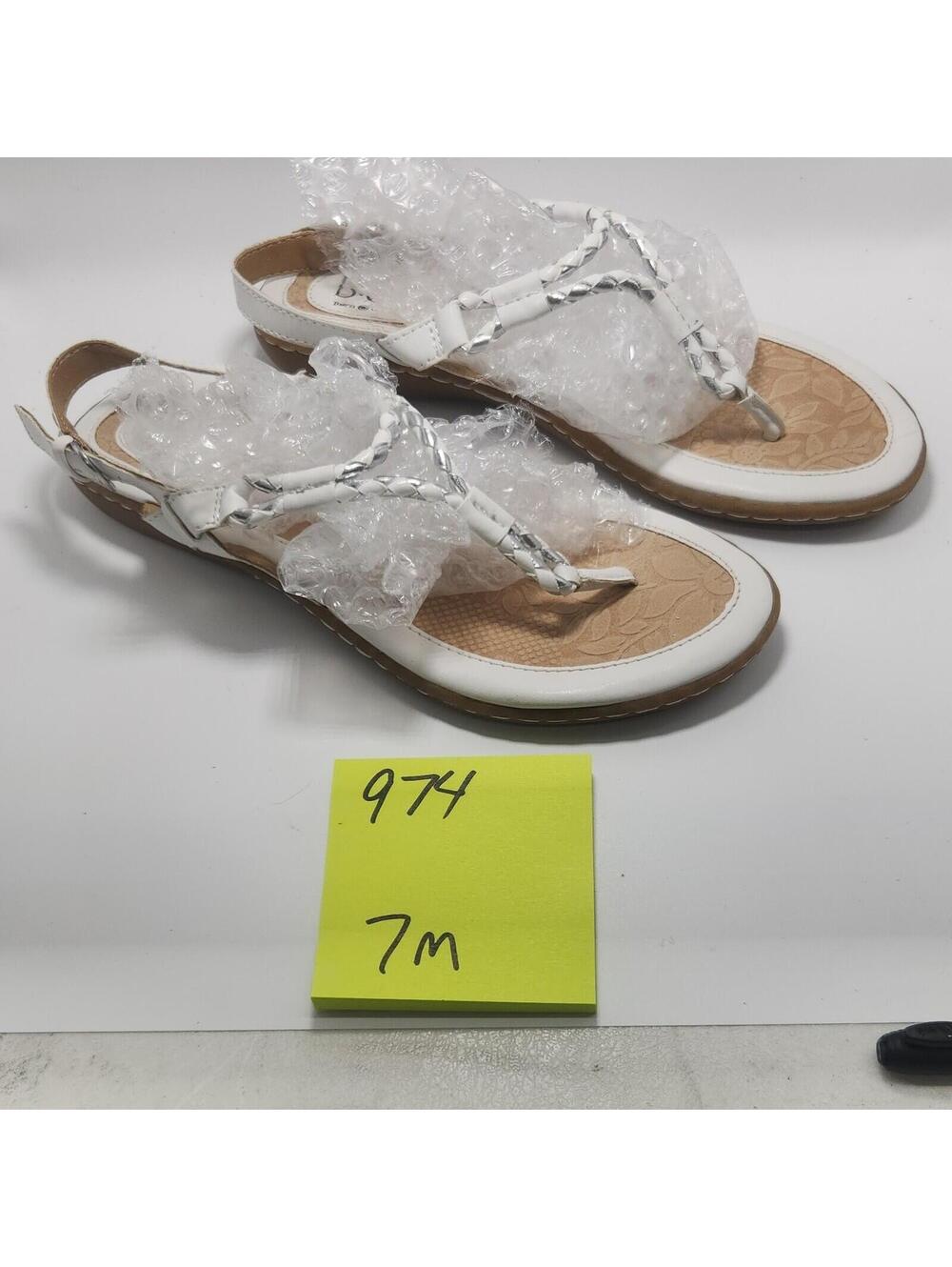 b.o.c Women's Thong Flat Sandals Leather White Braided Buckle Ankle Strap 7 M